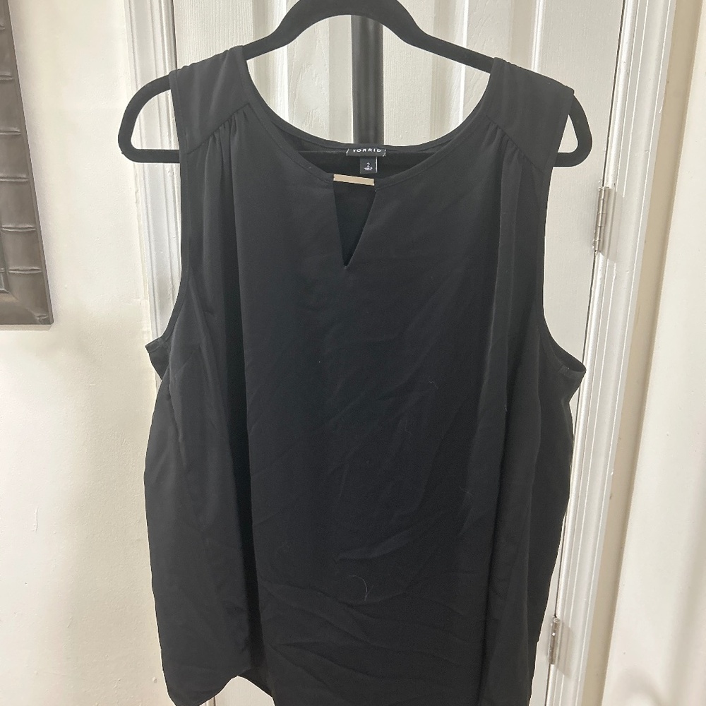 Black Blouse Torrid Size 2 - Picture 1 of 3